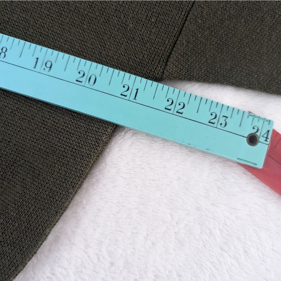 Meister Vintage Olive Green Star Turtleneck Sweater - Picture 8 of 9